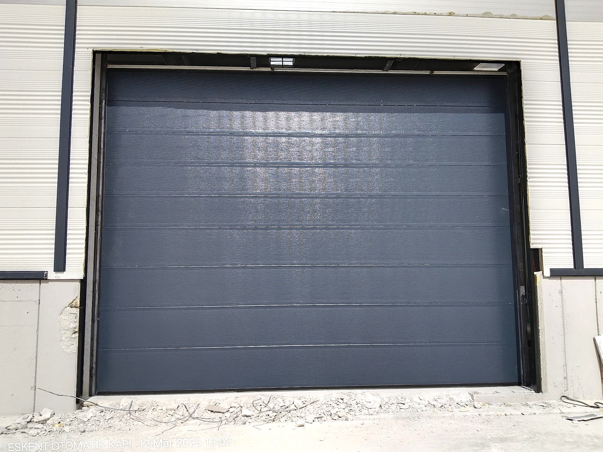 Seksiyonel Otomatik Garaj Kapısı